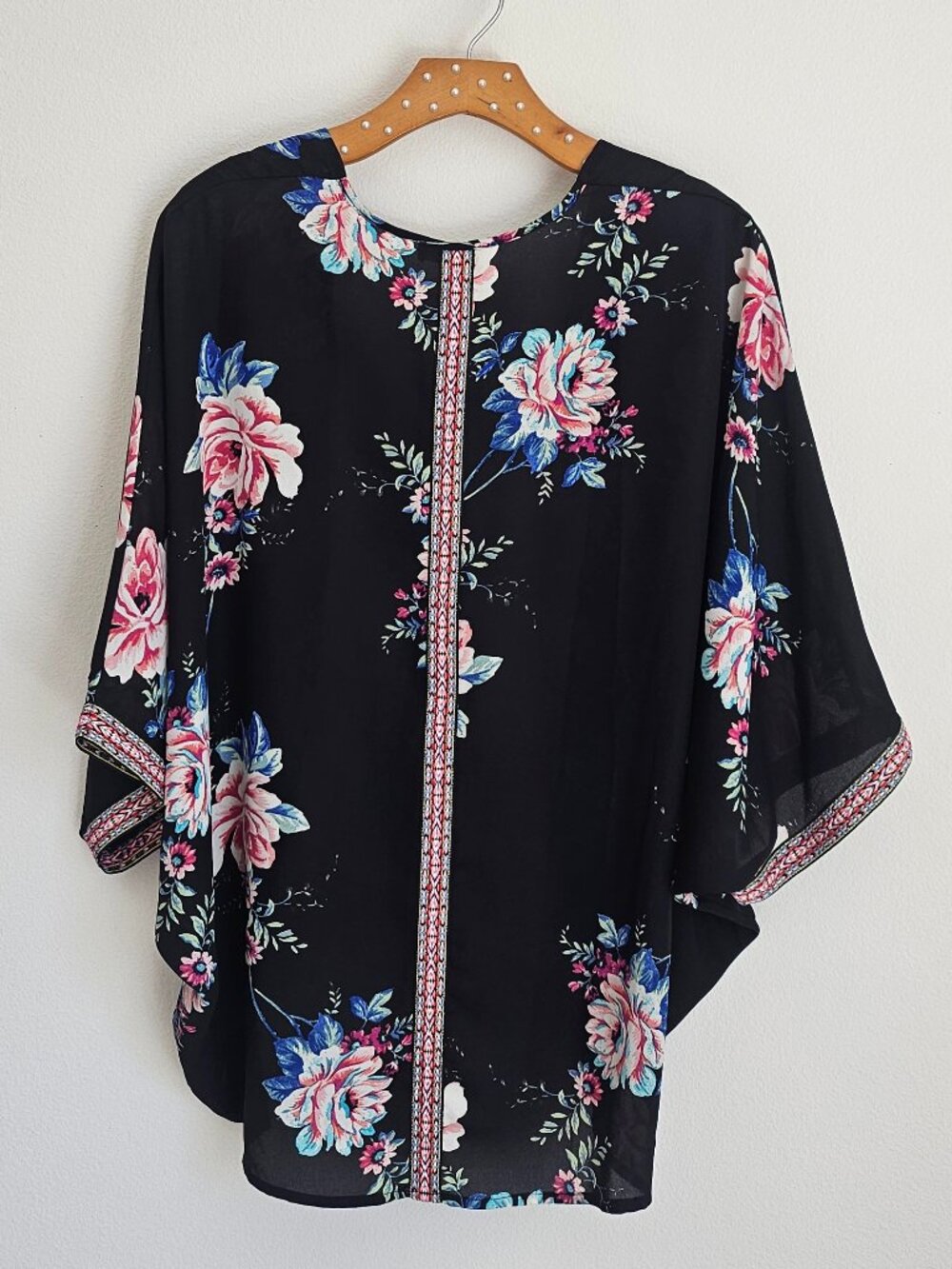 Meraki Black Floral Boho Kimono Cardigan with Embroidered Trim Small - Picture 3 of 8